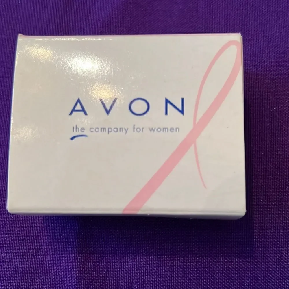 NWOT vintage Avon gold tone with pink  stones breast cancer ribbon pin